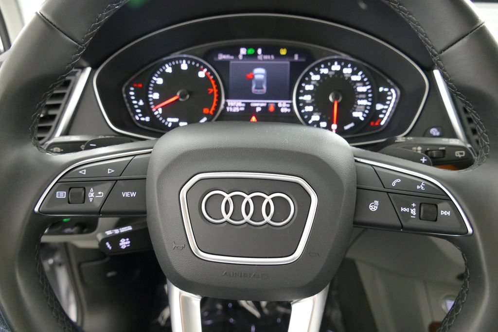 Certified 2022 Audi Q5 2.0T Premium w/ Convenience Package AWD/4WD image 17