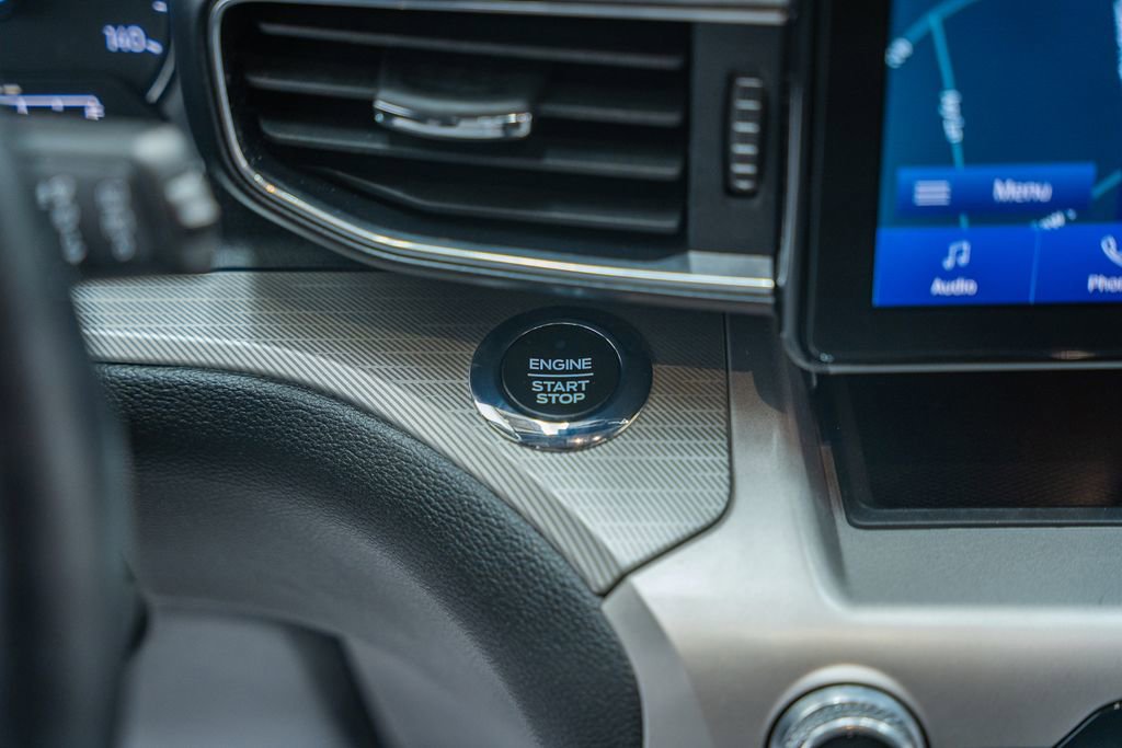 Certified 2021 Ford Explorer XLT w/ Equipment Group 202A image 25