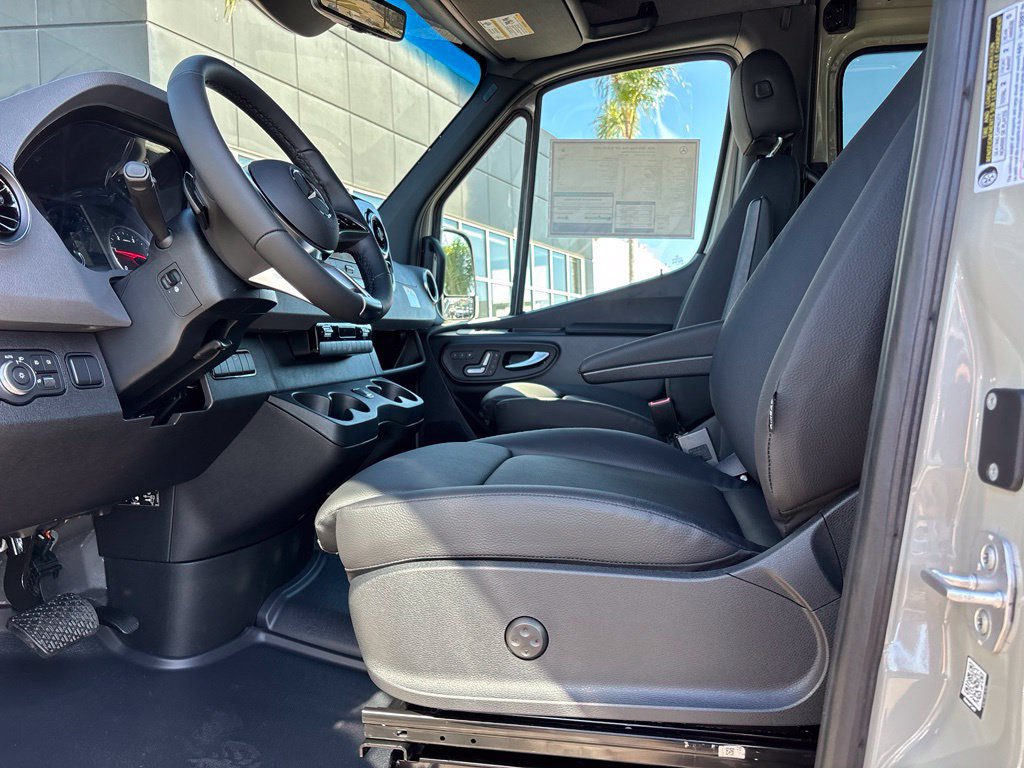 New 2026 Mercedes-Benz Sprinter 2500 image 13