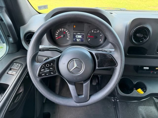 Used 2021 Mercedes-Benz Sprinter 2500 image 15