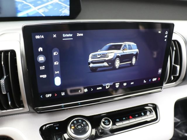 Used 2025 Ford Expedition Active AWD/4WD image 22