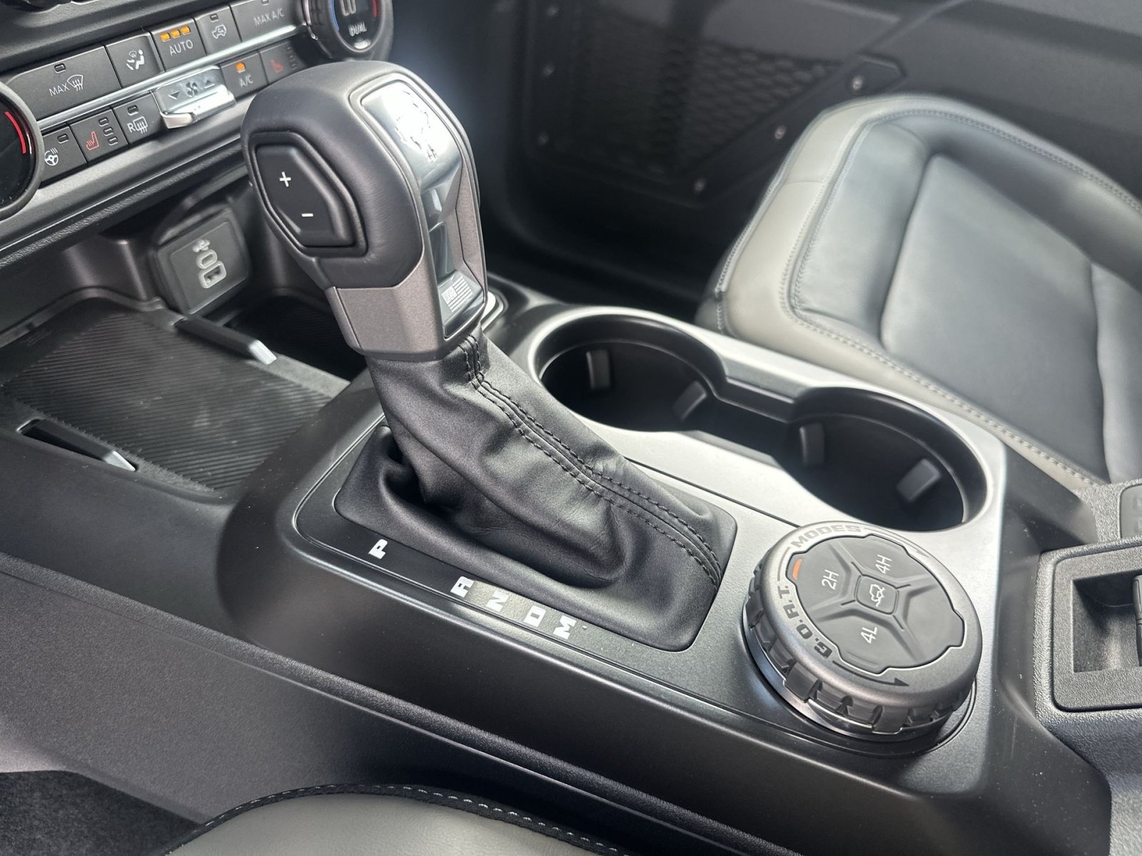 New 2026 Ford Bronco Outer Banks AWD/4WD image 30