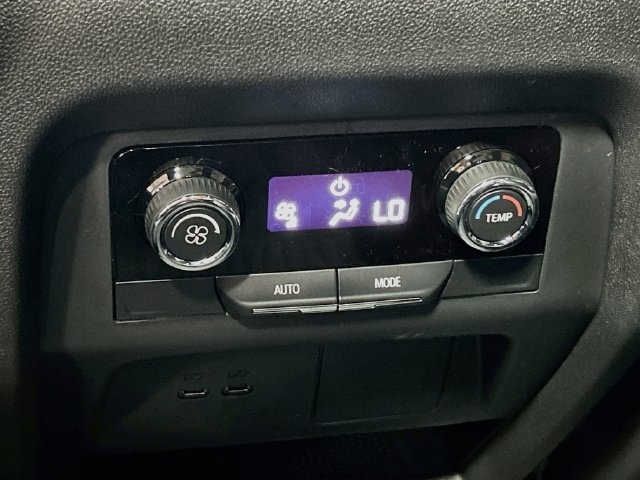 New 2027 Chevrolet Traverse LT w/ Sun and Wheel Package FWD image 27