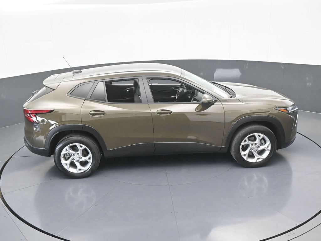Used 2024 Chevrolet Trax LS w/ LS Convenience Package FWD image 47