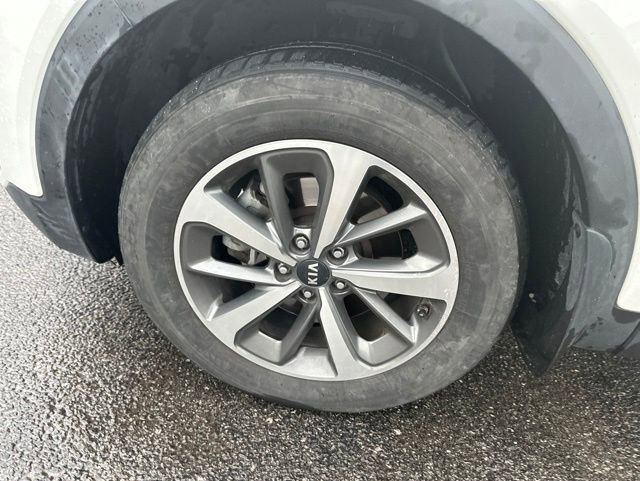 Used 2019 Kia Sorento EX FWD image 2