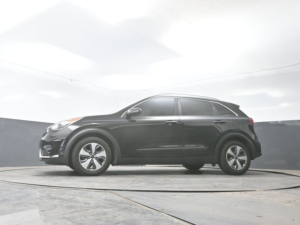 Used 2017 Kia Niro LX image 46