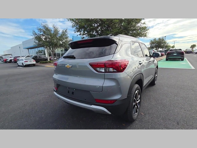 New 2026 Chevrolet TrailBlazer LT w/ LT Cold Weather Package FWD image 18