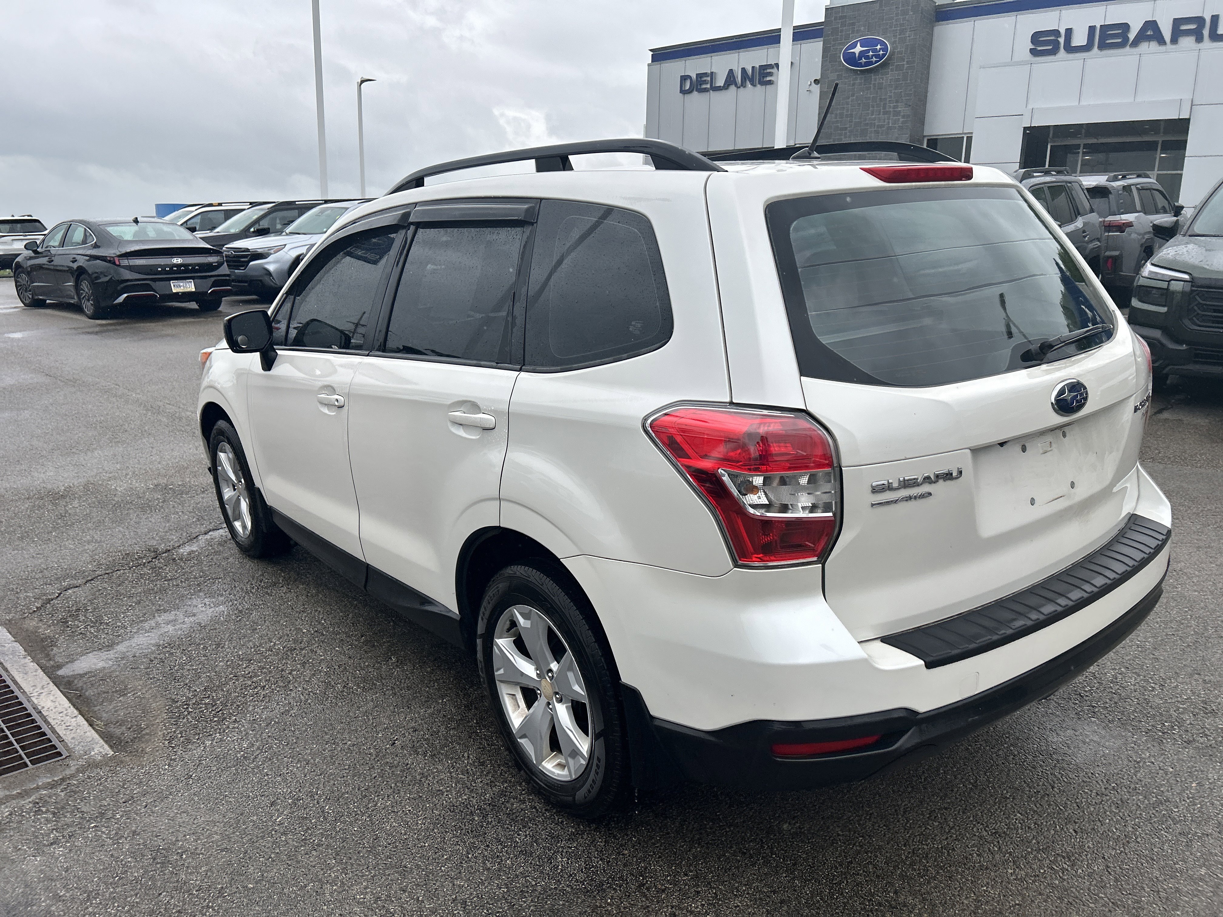 Used 2015 Subaru Forester 2.5i w/ Alloy Wheel Package AWD/4WD image 6