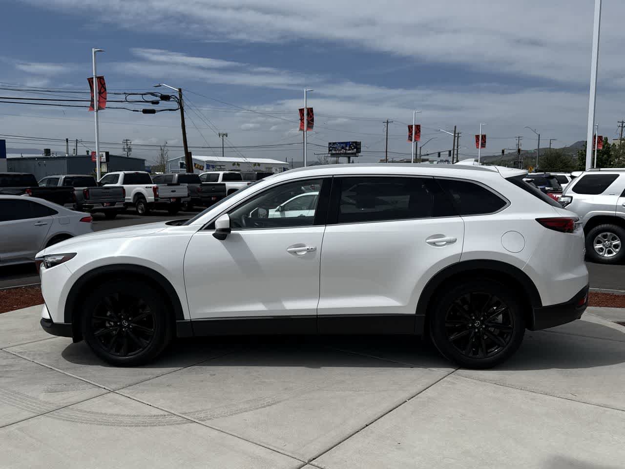 Used 2022 MAZDA CX-9 Touring Plus AWD/4WD image 2