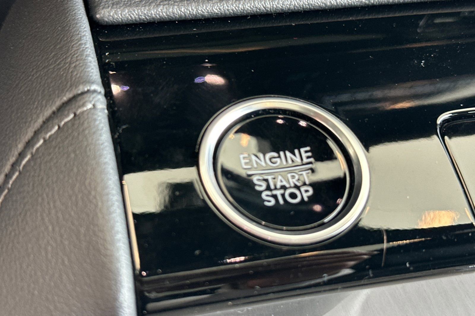 New 2026 Lincoln Navigator Reserve w/ Jet Appearance Package image 22