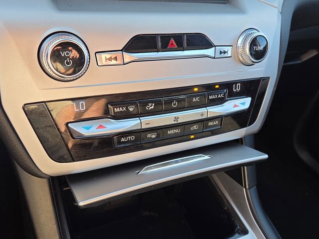 Used 2020 Ford Explorer XLT RWD image 21