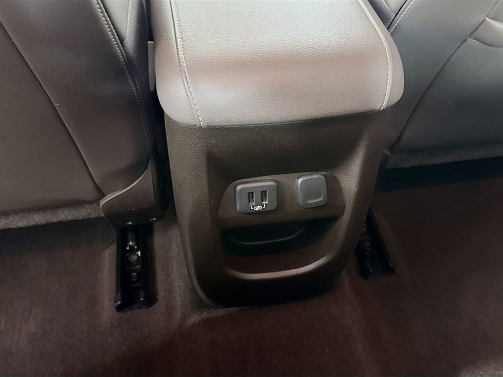 Used 2022 GMC Canyon Denali RWD image 29
