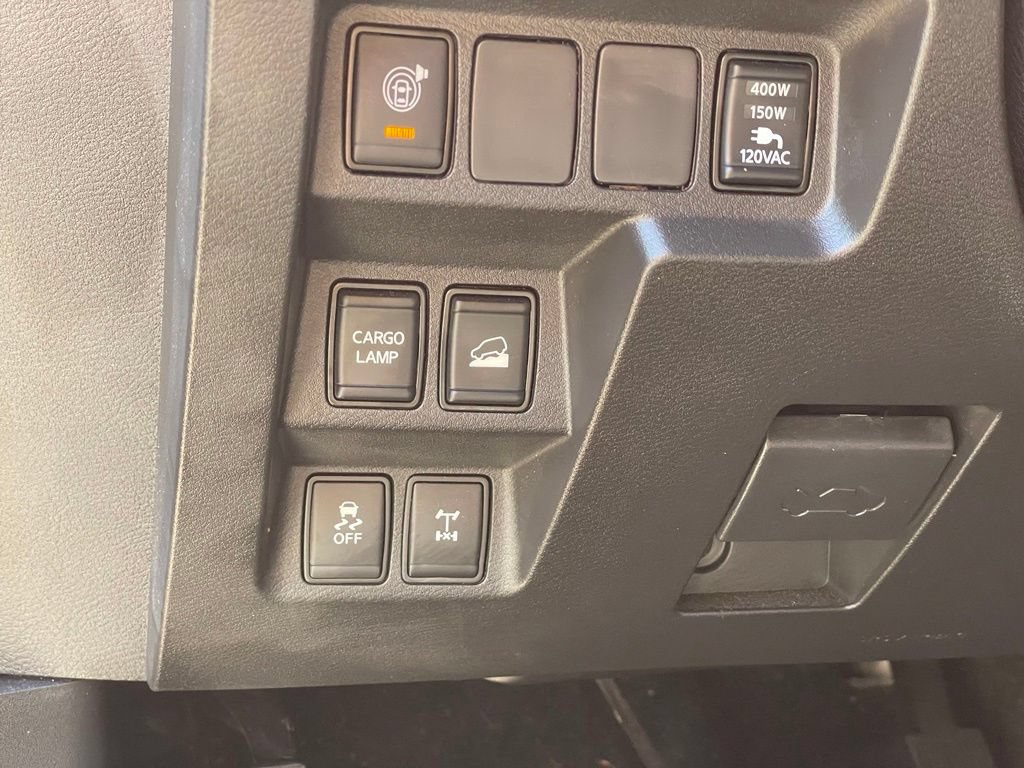 Used 2023 Nissan Frontier PRO-4X w/ Pro Convenience Package AWD/4WD image 17