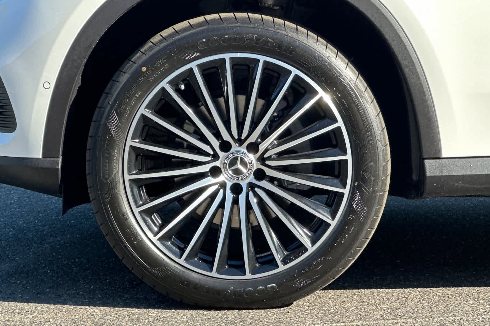 New 2026 Mercedes-Benz GLC 300 4MATIC image 25