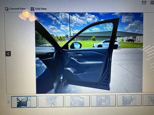 Used 2025 Nissan Rogue SV FWD image 20