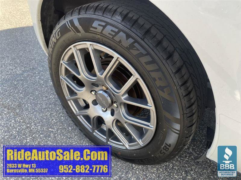 Used 2008 Toyota Yaris 2-Door Hatchback FWD image 28