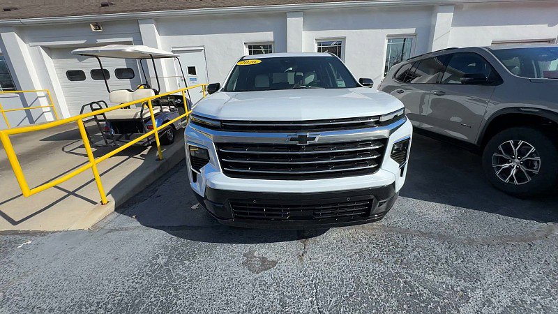 New 2026 Chevrolet Traverse High Country w/ LPO, Floor Liner Package image 9