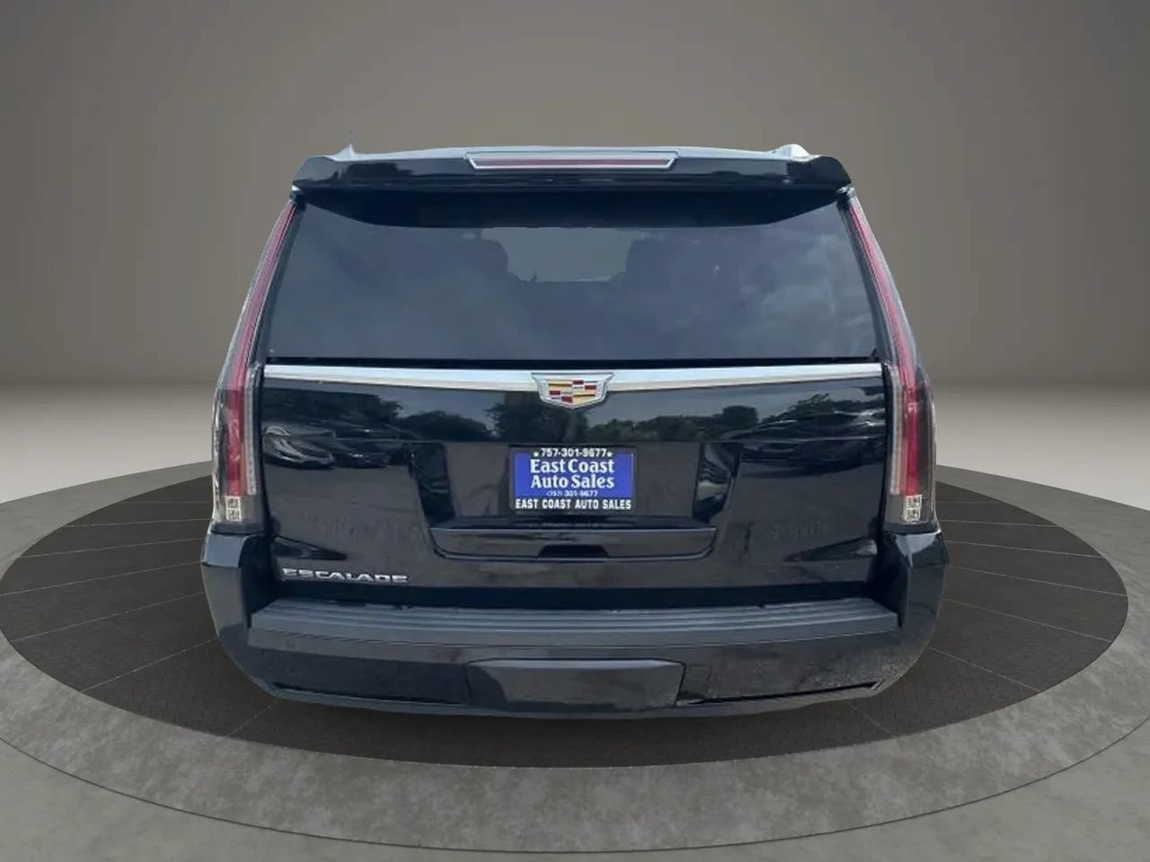 Used 2019 Cadillac Escalade ESV 4WD image 8