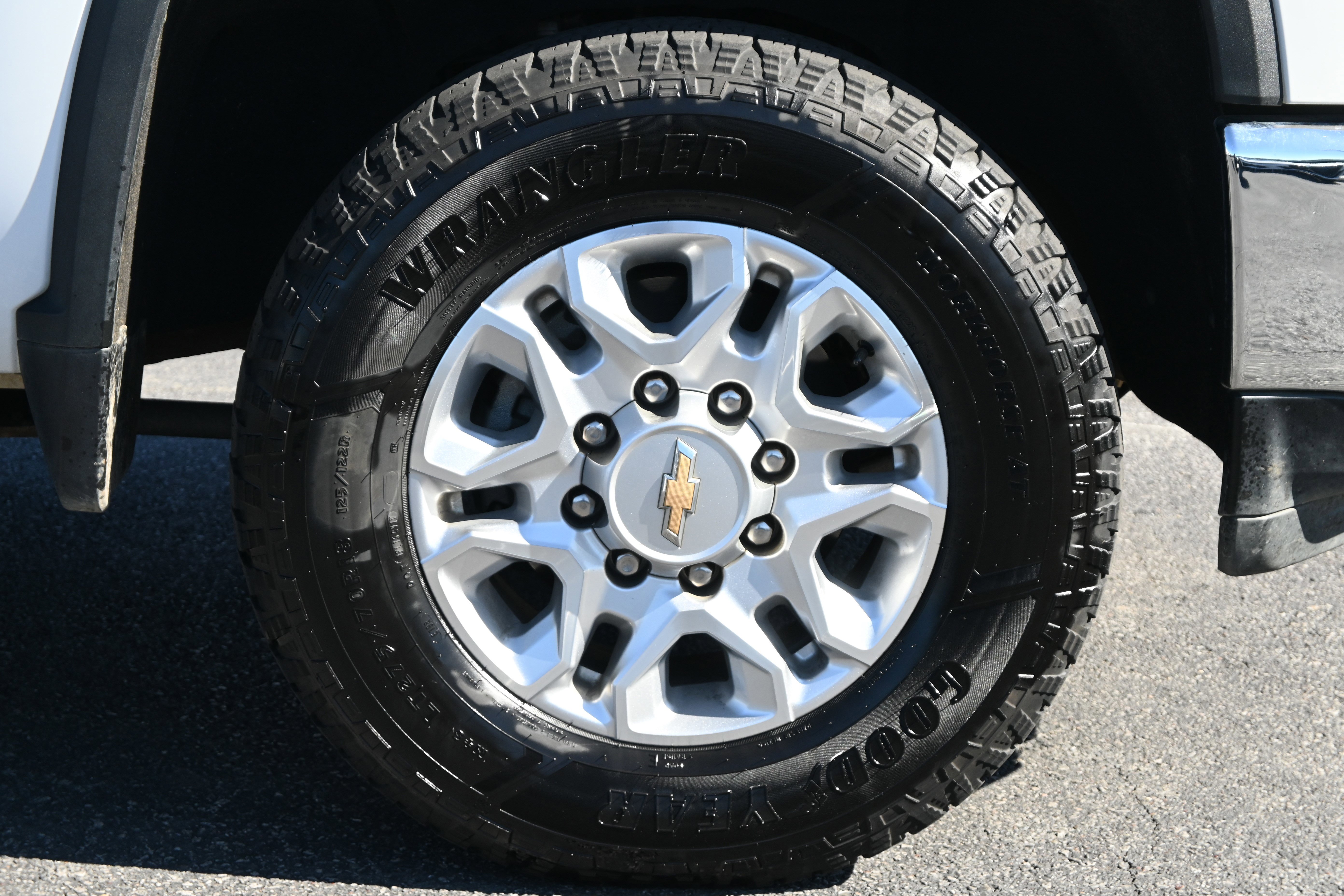 Used 2021 Chevrolet Silverado 3500 LT w/ Convenience Package image 13