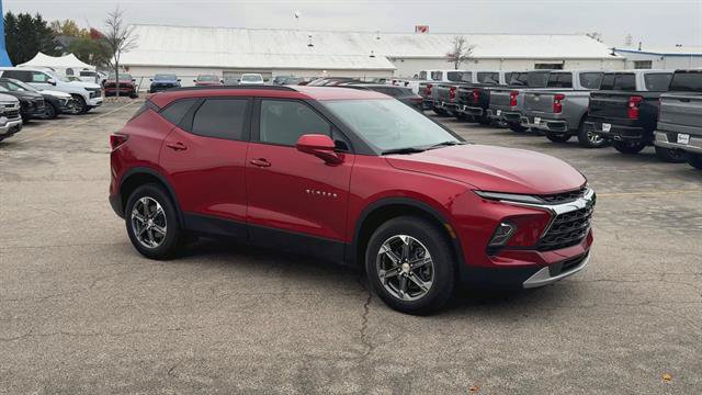 Used 2024 Chevrolet Blazer LT w/ Convenience Package FWD image 2
