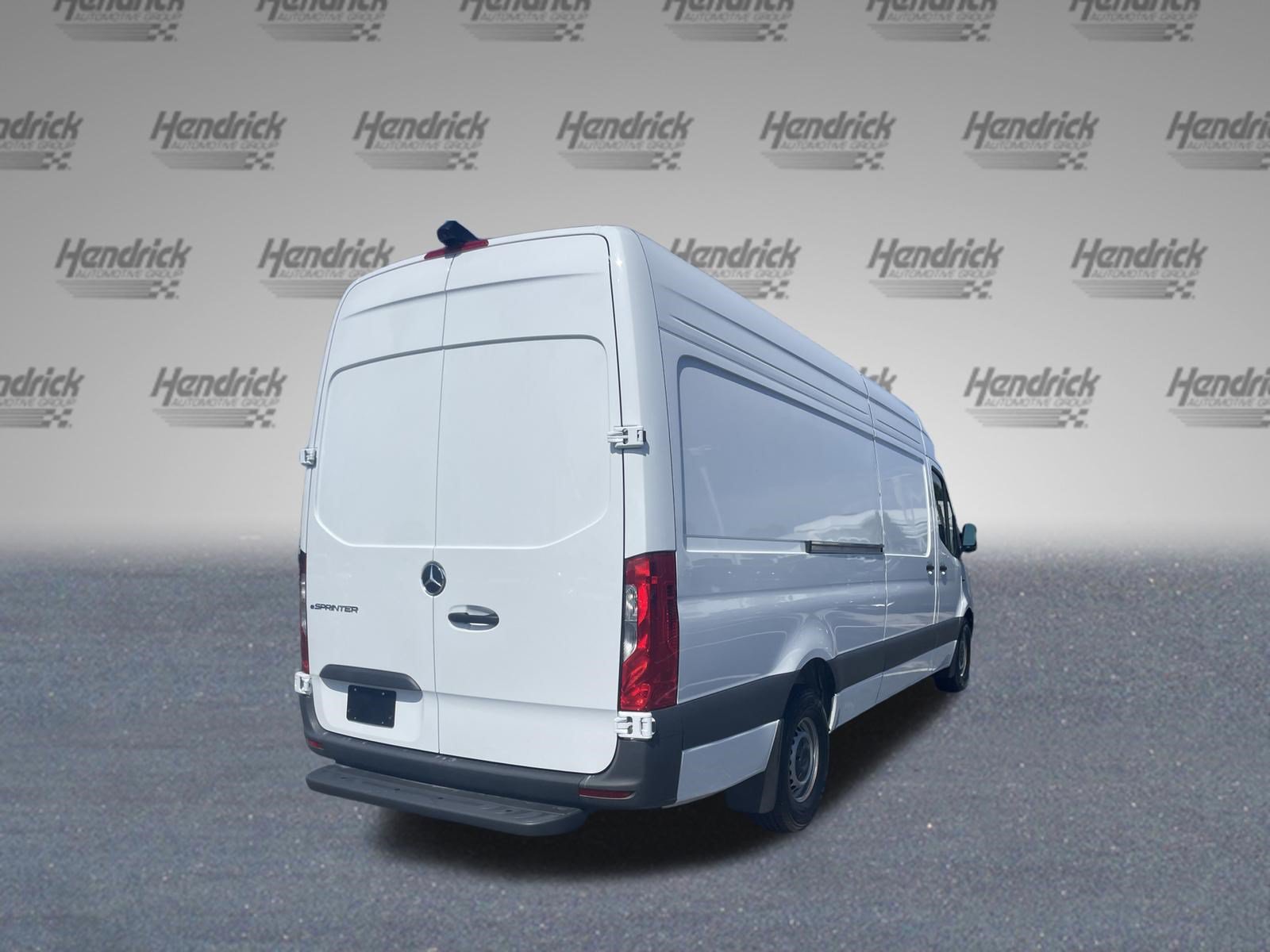Used 2025 Mercedes-Benz eSprinter 170 Cargo image 9