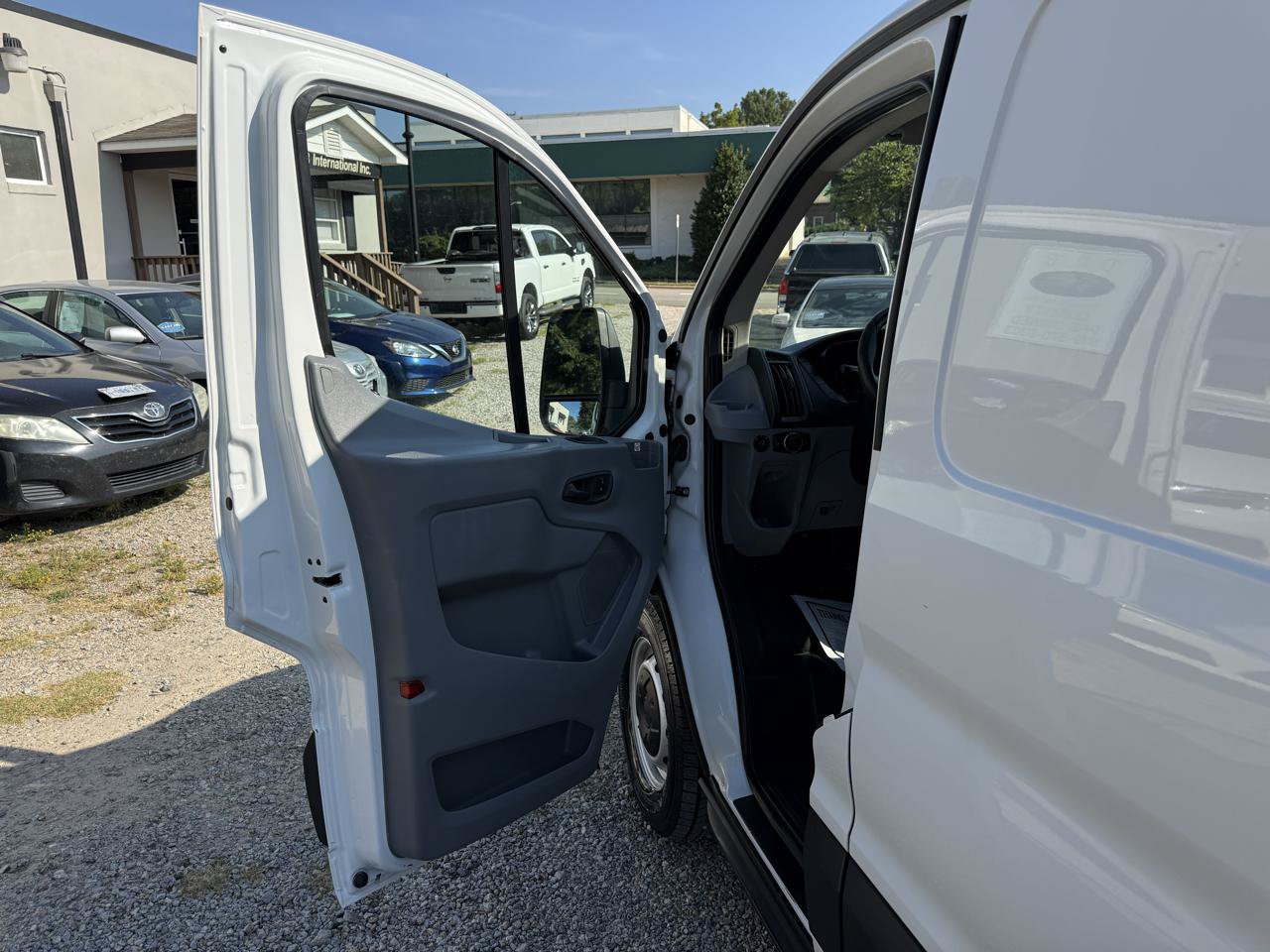 Used 2019 Ford Transit 250 148 Low Roof RWD image 13