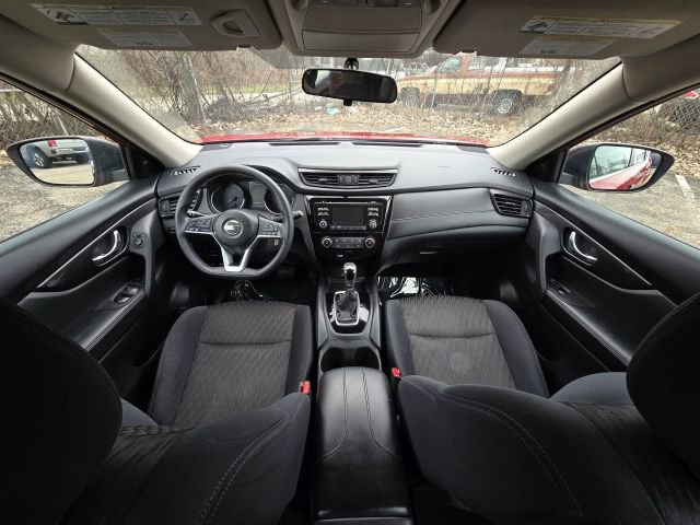 Used 2017 Nissan Rogue S image 18