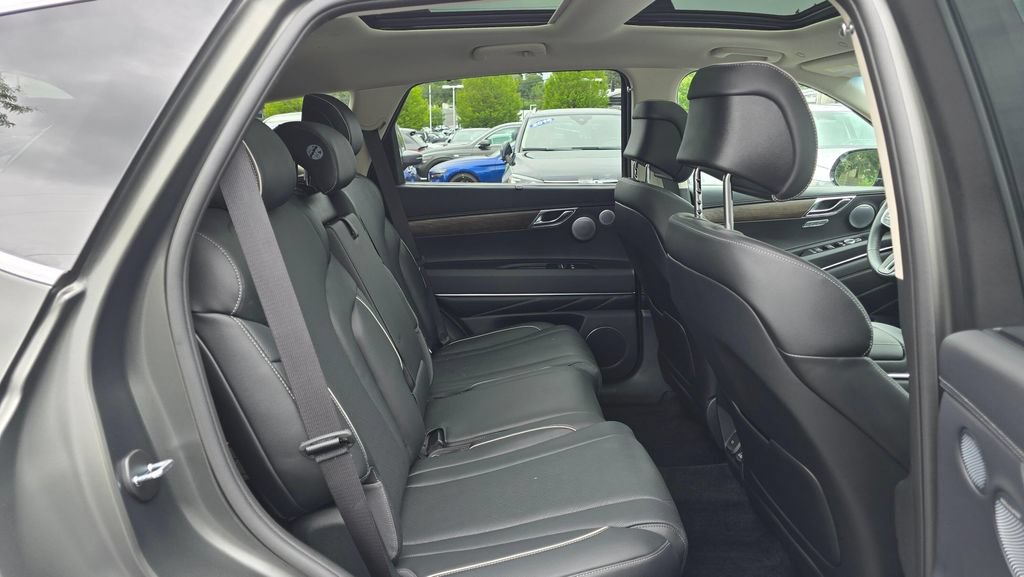 Used 2025 Genesis GV80 2.5T Prestige AWD/4WD image 12