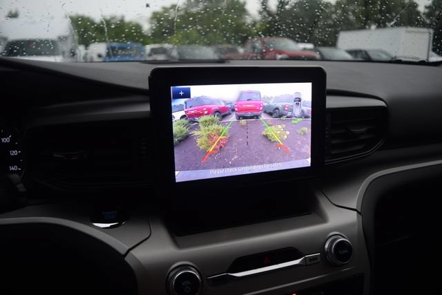 Used 2023 Ford Explorer XLT AWD/4WD image 10