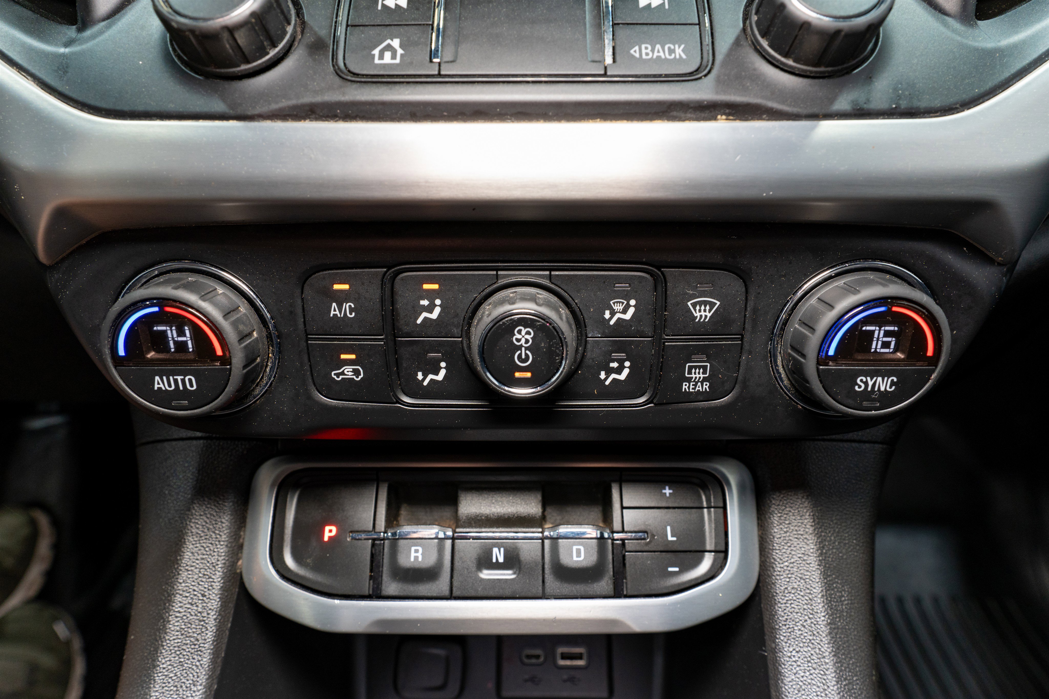 Used 2021 GMC Acadia SLE w/ Elevation Edition image 21