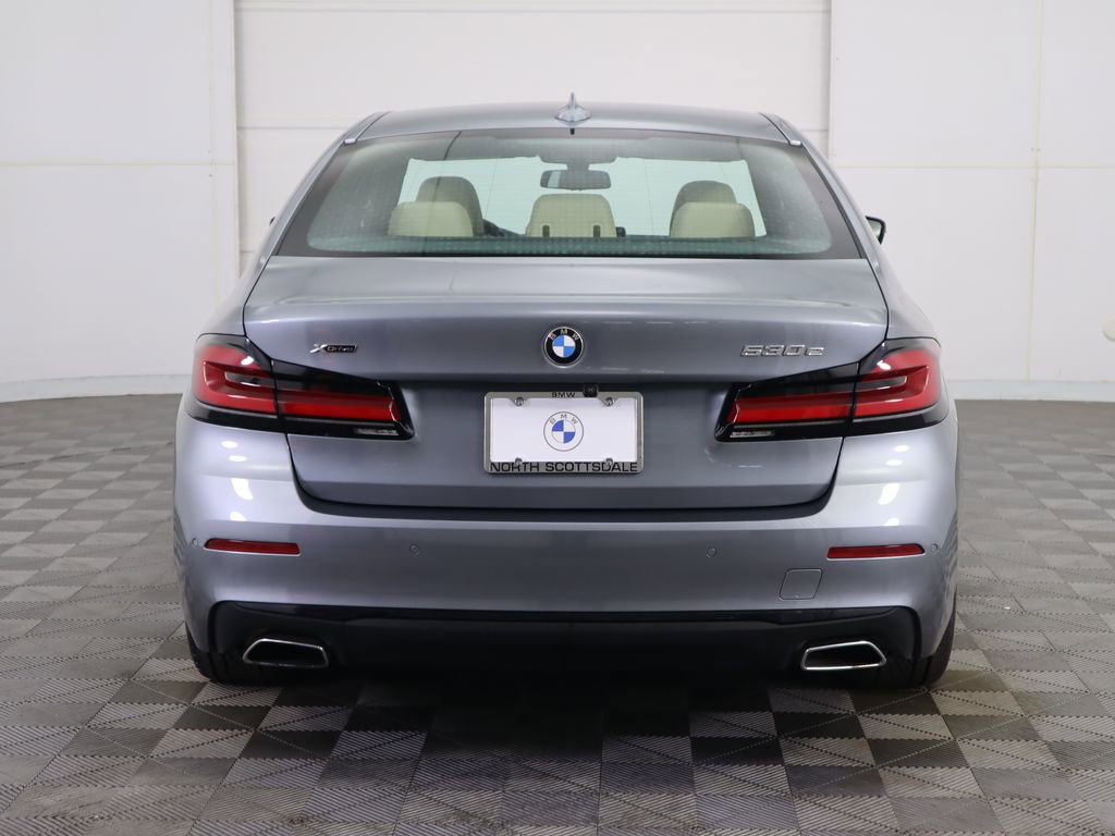 Used 2021 BMW 530e xDrive 530e iPerformance w/ Convenience Package image 6