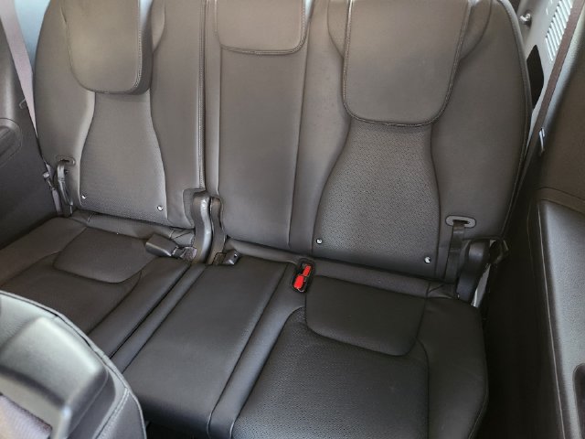 Used 2025 Kia Carnival SX Prestige FWD image 32