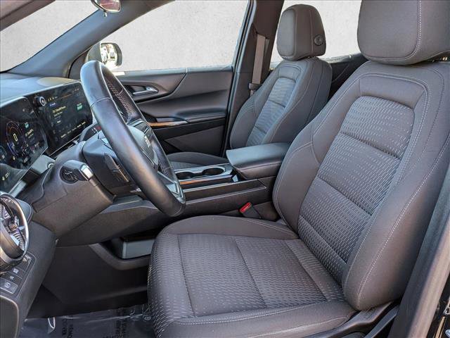 Used 2025 Chevrolet Equinox LT FWD image 16