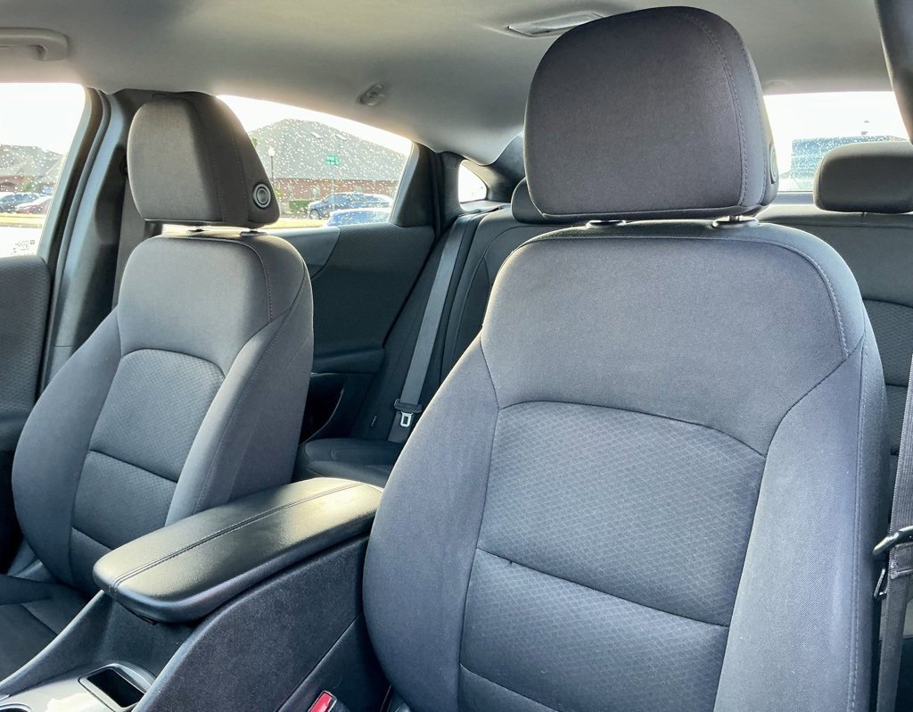 Used 2022 Chevrolet Malibu LT image 34