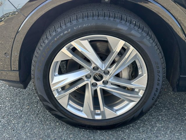 Used 2023 Audi Q7 2.0T Premium w/ Convenience Package AWD/4WD image 11