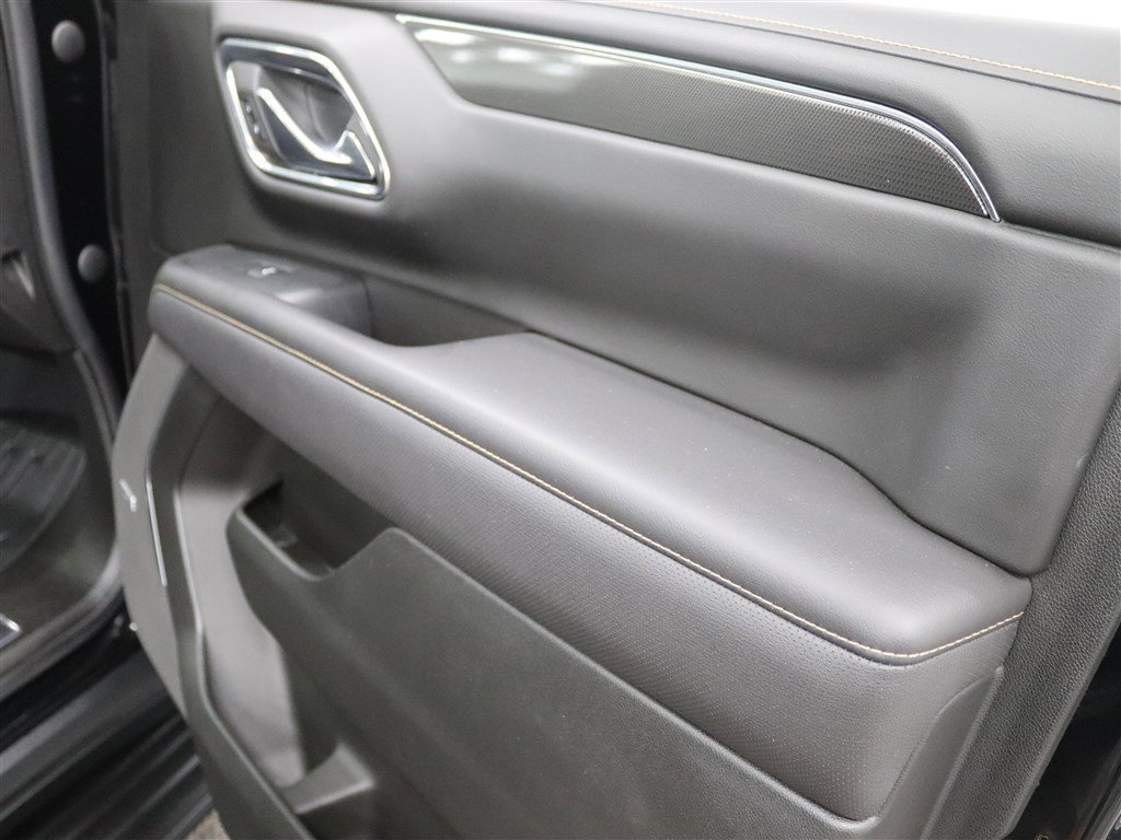 Used 2022 GMC Yukon AT4 image 40