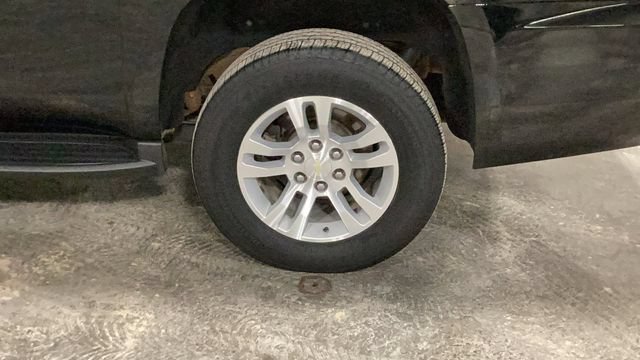 Used 2018 Chevrolet Suburban LT AWD/4WD image 8