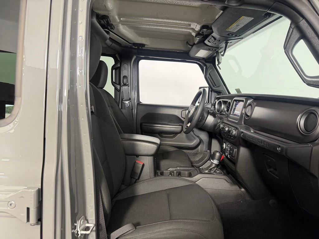 Used 2023 Jeep Wrangler Unlimited AWD/4WD image 30