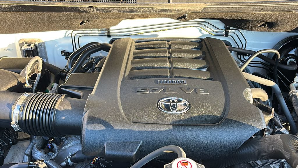 Used 2019 Toyota Tundra SR5 w/ TRD Off Road Package AWD/4WD image 31