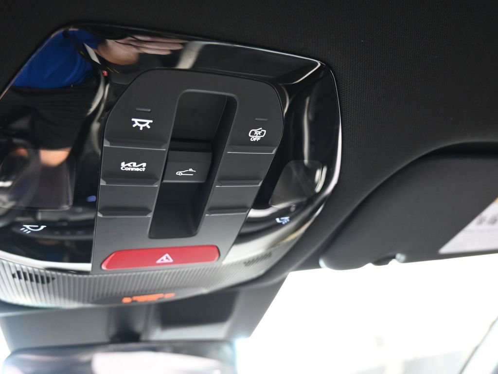 Used 2025 Kia K4 GT-Line w/ GT-Line Premium Package image 31