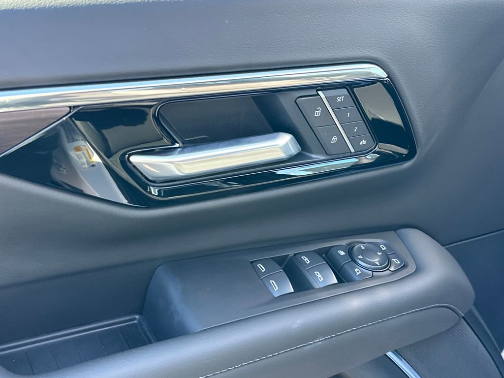 New 2026 Chevrolet Suburban LT w/ Comfort Package image 12