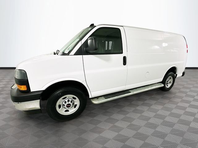 Used 2024 GMC Savana 2500 w/ Driver Convenience Package image 4