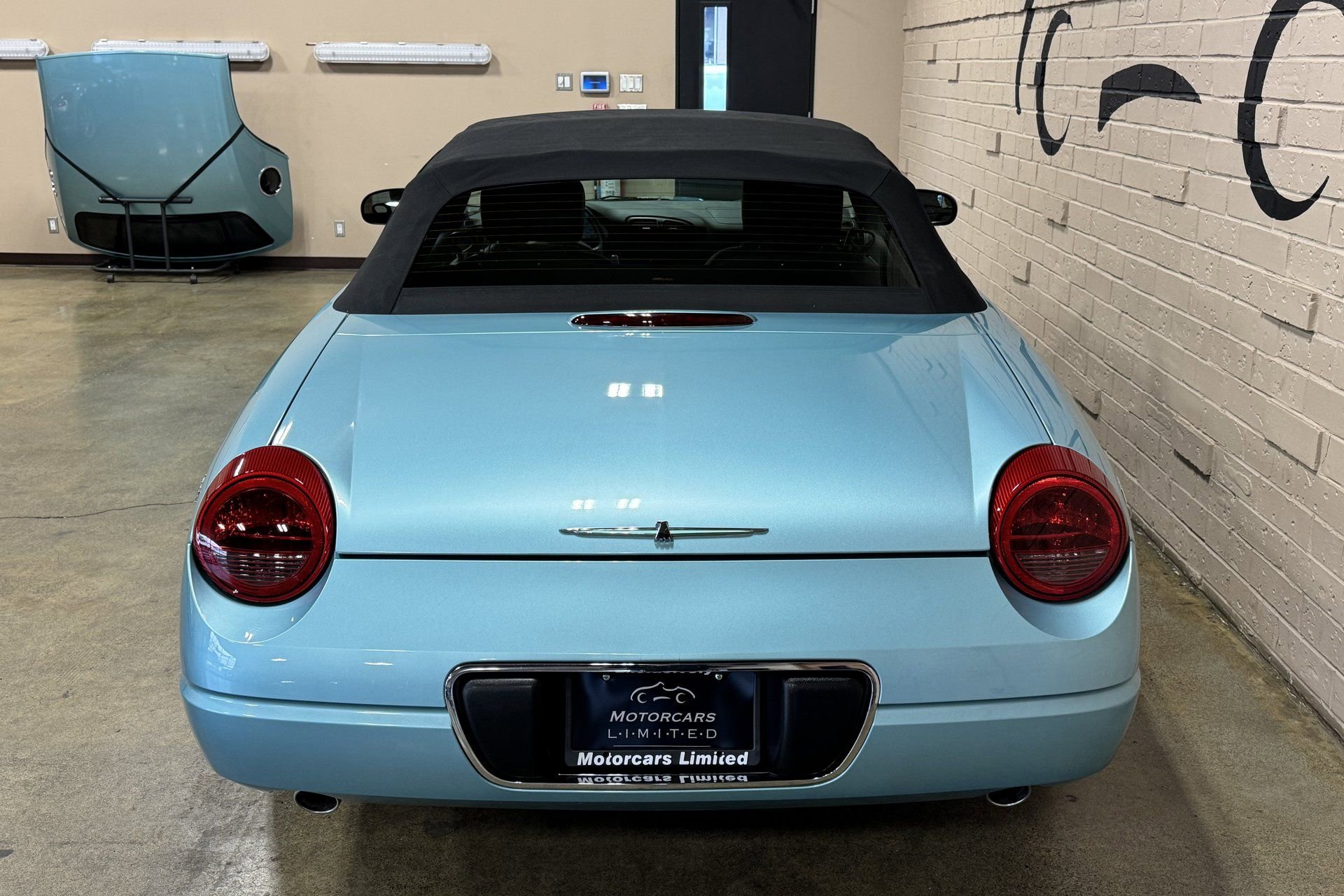 Used 2002 Ford Thunderbird image 12