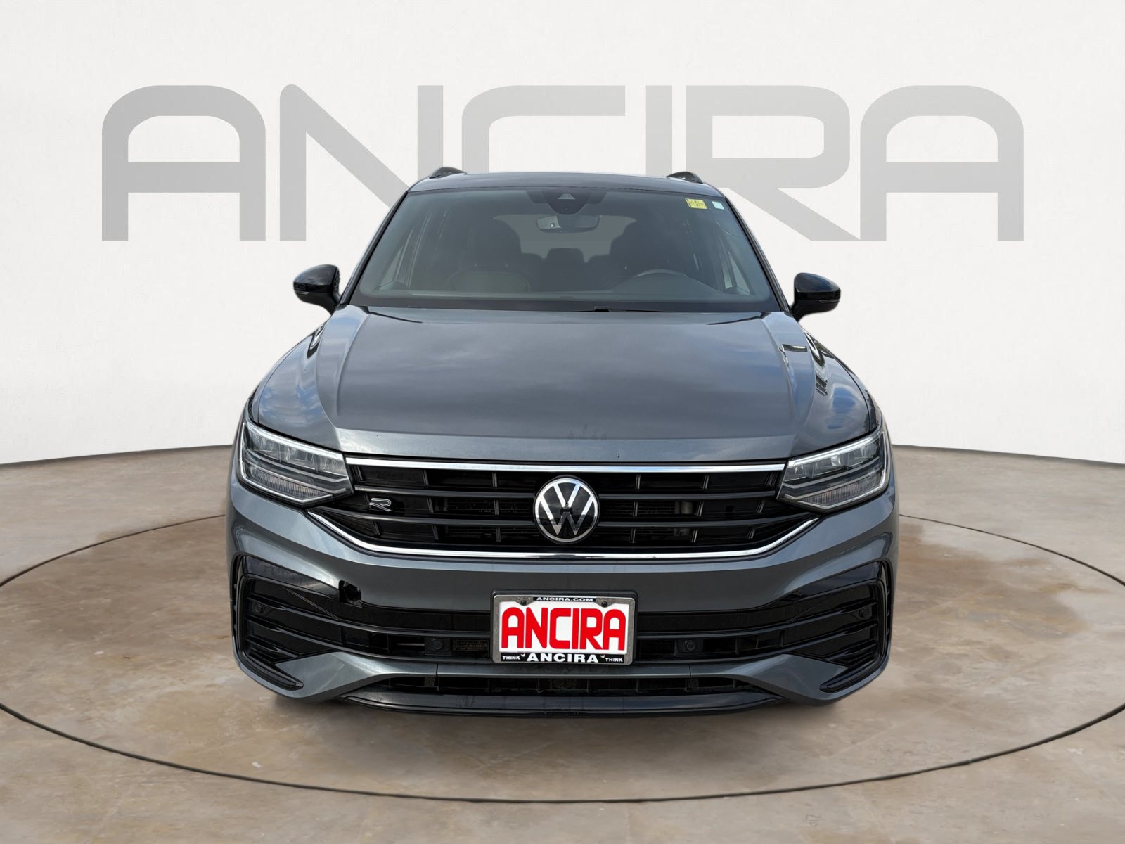 Used 2023 Volkswagen Tiguan SE R-Line FWD image 5