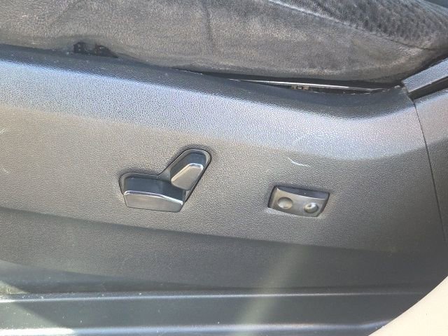 Used 2016 Dodge Grand Caravan SXT FWD image 26