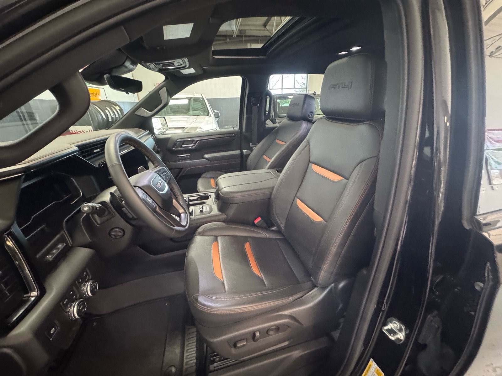 Used 2025 GMC Sierra 1500 AT4 w/ AT4 Premium Package image 20