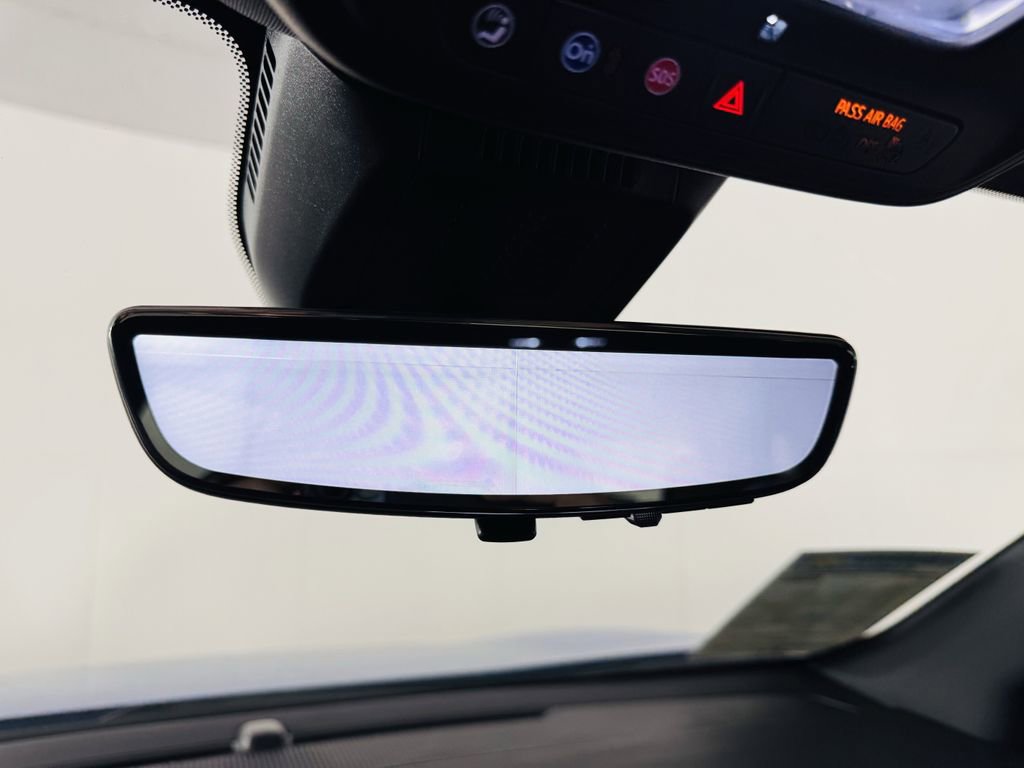 Used 2025 Chevrolet Equinox ACTIV w/ Safety and Technology Package image 23