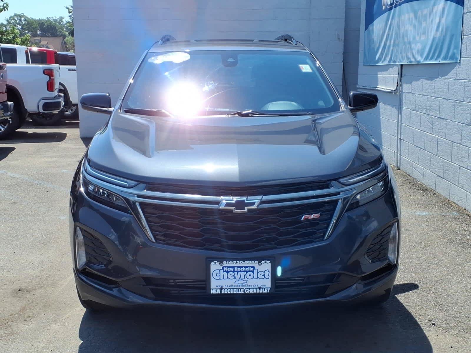 Certified 2023 Chevrolet Equinox RS AWD/4WD image 2
