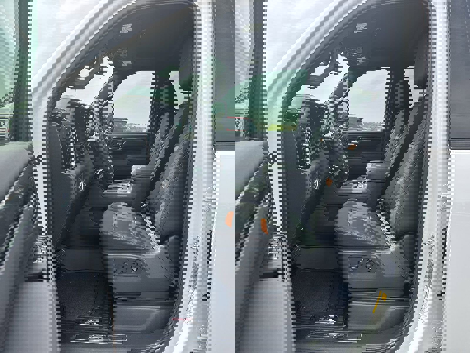 Used 2026 GMC Sierra 2500 AT4 w/ AT4 Premium Plus Package image 16