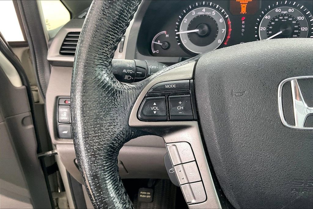 Used 2016 Honda Odyssey Touring Elite image 19